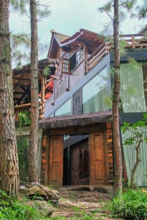 AAA, Omah Kayu, Exclusive Bromo Tour Villa, Managed by Triple A Tour, Including Bromo Jeep Tour and Airport Shuttle